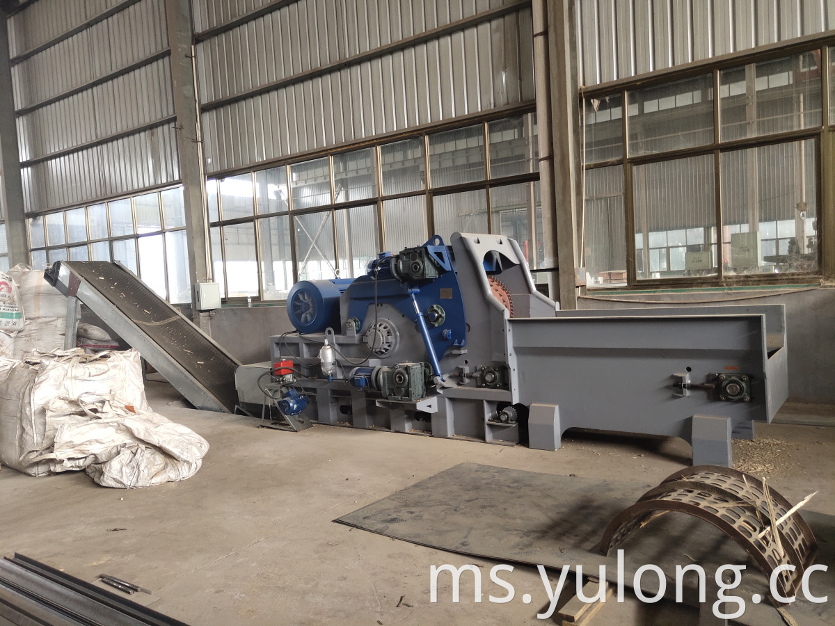 Yulong Machinery for Crushing Wood Logs